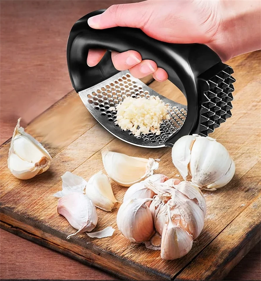 Fokhagymanyomó ergonomikus műanyag nyéllel