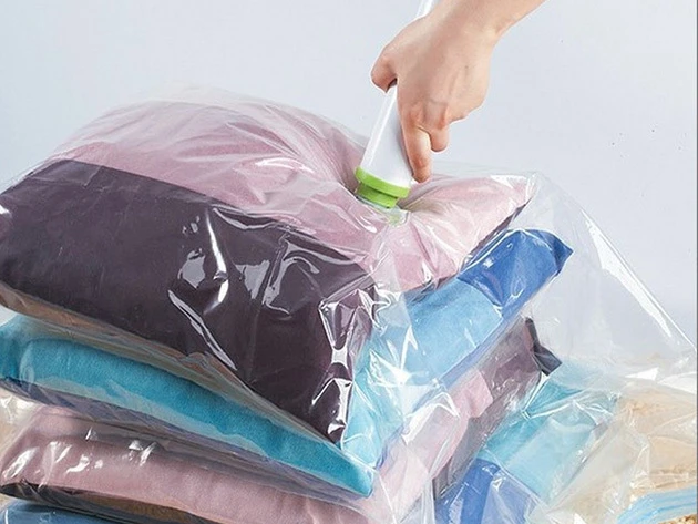 Többször felhasználható vákuumzsák ágyneműk és ruhák praktikus tárolására - 70 x 100 cm