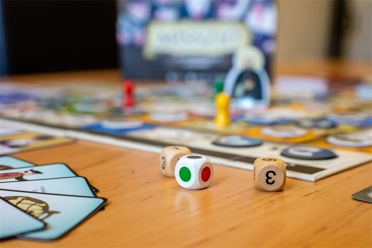 Ki mit tud? társasjáték - kvízjáték minden korosztály számára, rengeteg izgalmas kérdéssel